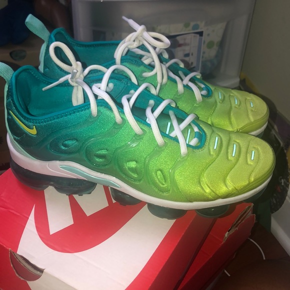 Nike Shoes - Women’s Air vapormax Plus